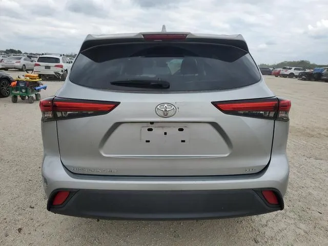 5TDGZRAH5MS039635 2021 2021 Toyota Highlander- Xle 6