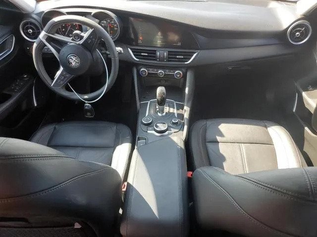 ZARFAEDN5J7567359 2018 2018 Alfa Romeo Giulia- Q4 8