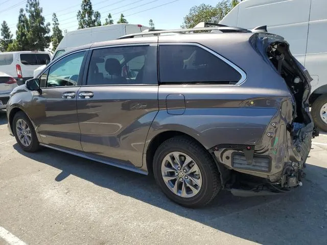 5TDYRKEC2MS002018 2021 2021 Toyota Sienna- Xle 2