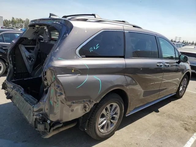 5TDYRKEC2MS002018 2021 2021 Toyota Sienna- Xle 3