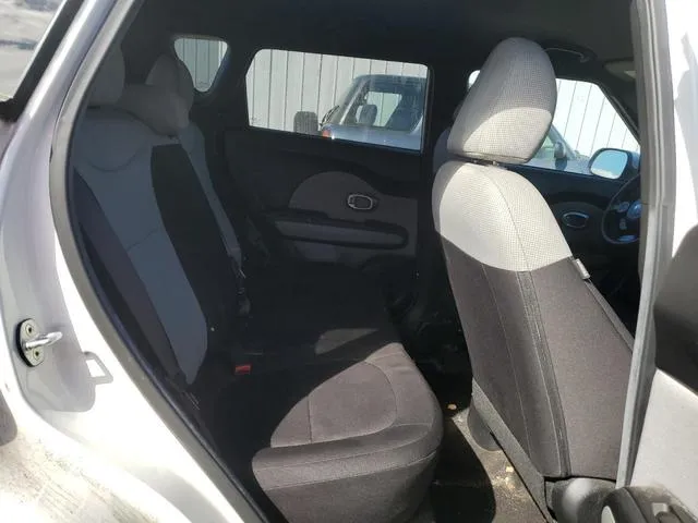 KNDJN2A23F7124507 2015 2015 KIA Soul 10