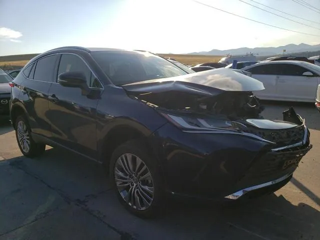 JTEAAAAH3NJ093685 2022 2022 Toyota Venza- LE 4