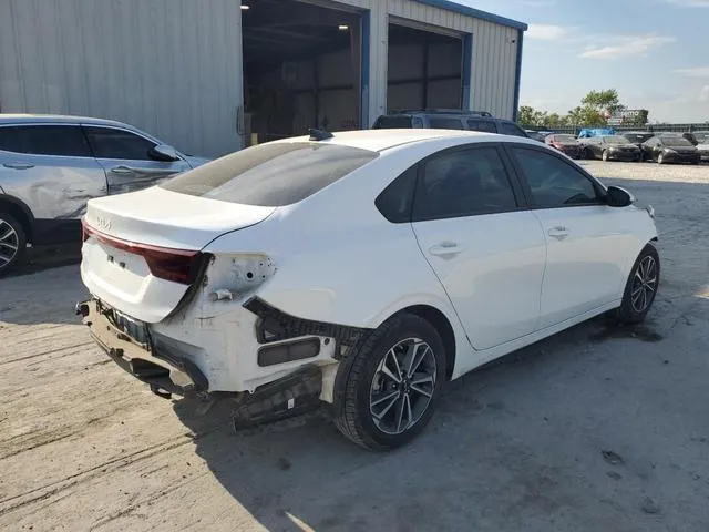 3KPF24AD8PE607956 2023 2023 KIA Forte- LX 3