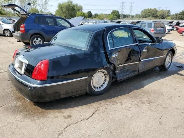 1LNHM81W5YY939078 2000 2000 Lincoln Town Car- Executive 3