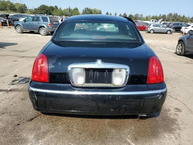 1LNHM81W5YY939078 2000 2000 Lincoln Town Car- Executive 6