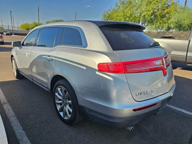 2LMHJ5FR1ABJ13944 2010 2010 Lincoln MKT 3