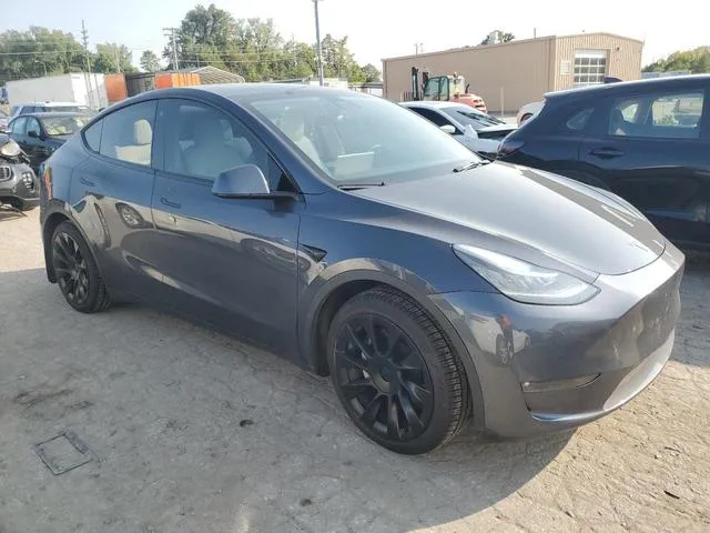 5YJYGAEE6MF256854 2021 2021 Tesla MODEL Y 4