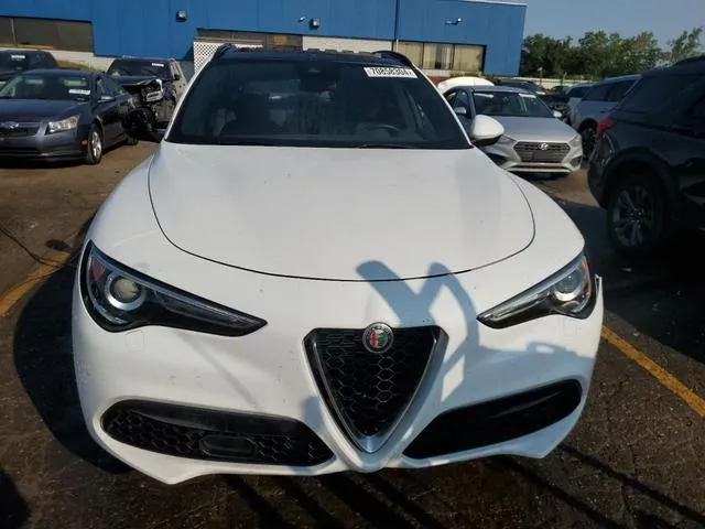 ZASPAKBN1N7D47875 2022 2022 Alfa Romeo Stelvio- TI 5