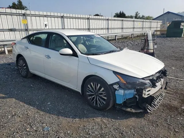 1N4BL4DW3PN414852 2023 2023 Nissan Altima- SV 4