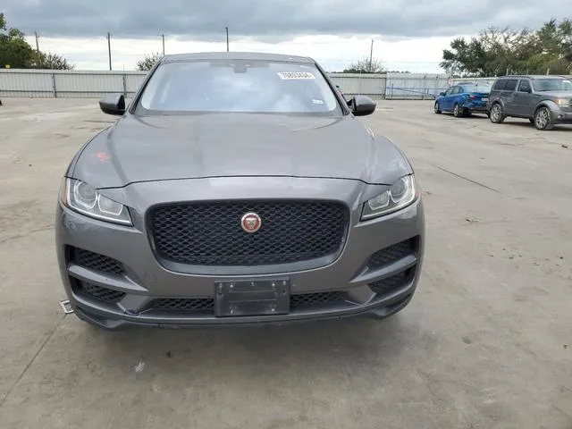 SADCJ2BV9HA056429 2017 2017 Jaguar F-Pace- Premium 5