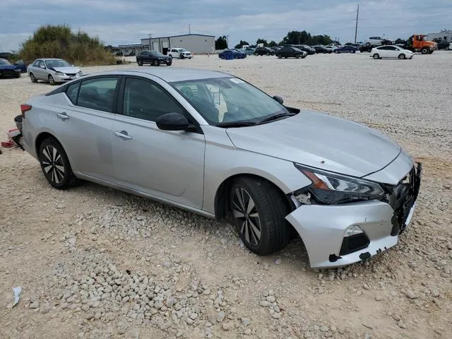 1N4BL4DV3NN335685 2022 2022 Nissan Altima- SV 4