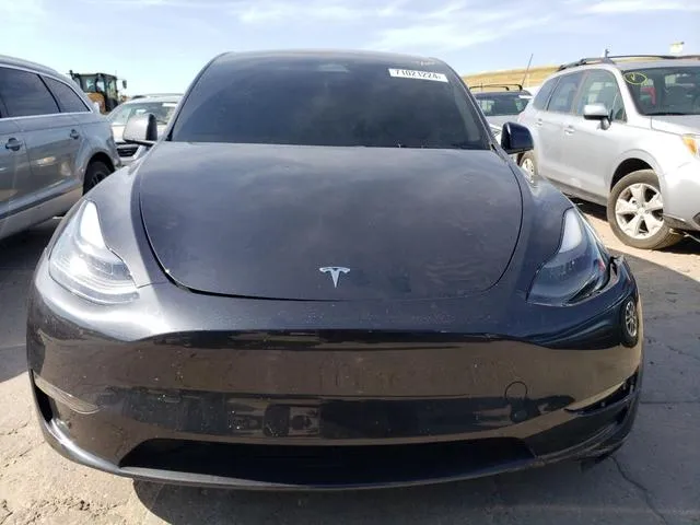 7SAYGDEE3RF075092 2024 2024 Tesla MODEL Y 5