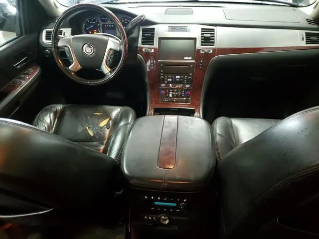 1GYFK668X7R409398 2007 2007 Cadillac Escalade- Esv 8