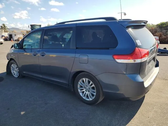 5TDYK3DC1DS333801 2013 2013 Toyota Sienna- Xle 2