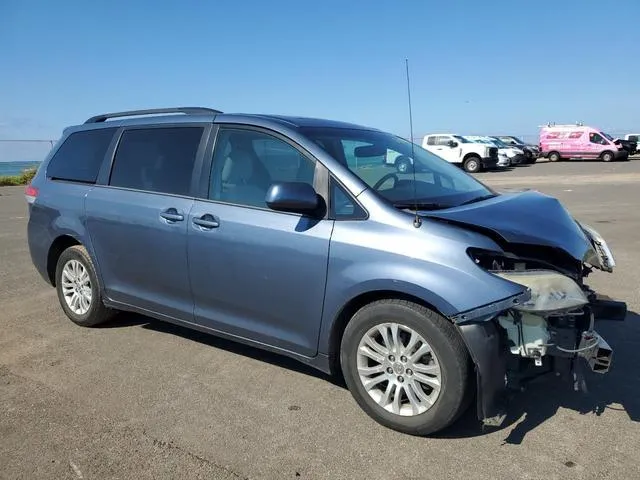 5TDYK3DC1DS333801 2013 2013 Toyota Sienna- Xle 4