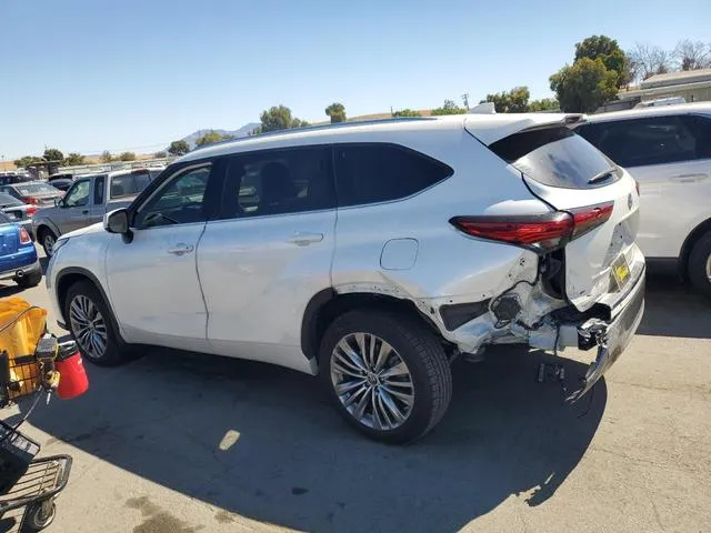 5TDFZRBH6MS111601 2021 2021 Toyota Highlander- Platinum 2