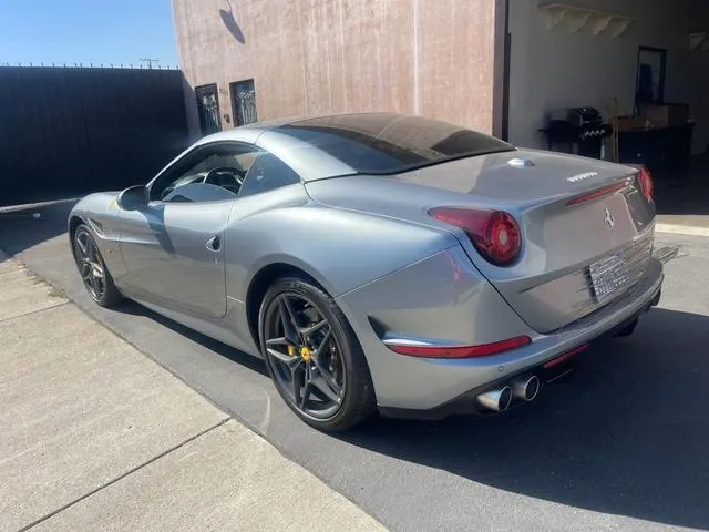 ZFF77XJA1H0225535 2017 2017 Ferrari California 3