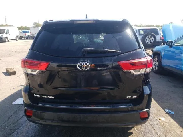 5TDJZRFH2JS862114 2018 2018 Toyota Highlander- SE 6