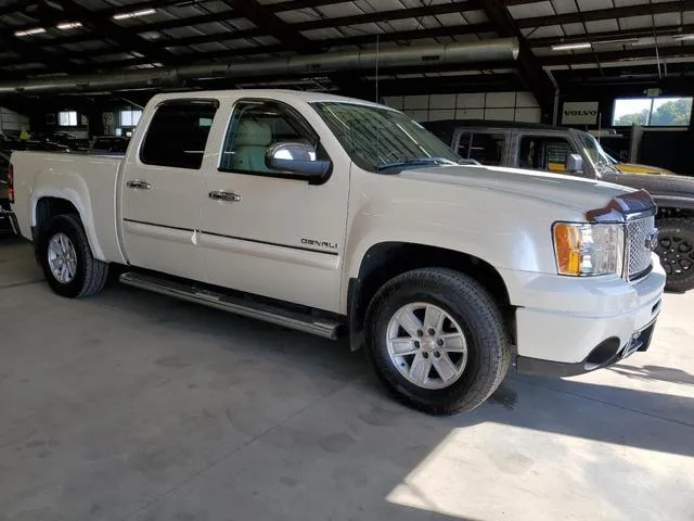 3GTP2XE25BG309375 2011 2011 GMC Sierra- K1500 Denali 4