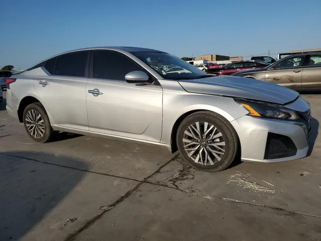 1N4BL4DV5PN308975 2023 2023 Nissan Altima- SV 4