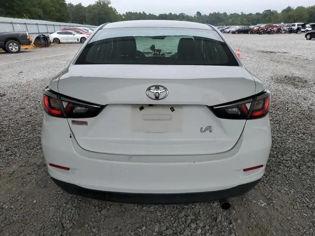 3MYDLBYV7JY329372 2018 2018 Toyota Yaris 6