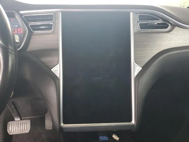 5YJXCAE2XGF002792 2016 2016 Tesla MODEL X 9