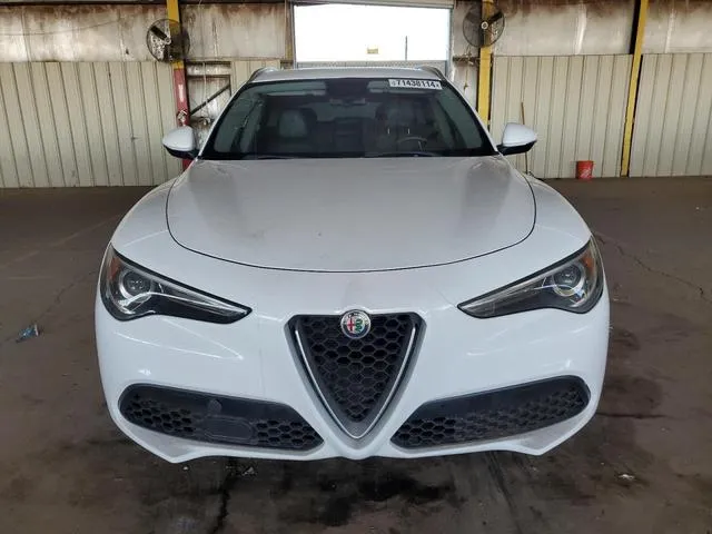 ZASFAKAN5J7B86924 2018 2018 Alfa Romeo Stelvio 5