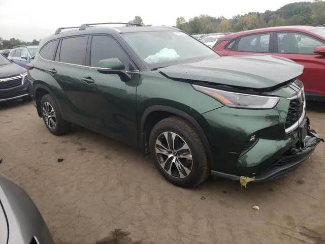 5TDKDRBH0PS504432 2023 2023 Toyota Highlander- L 4