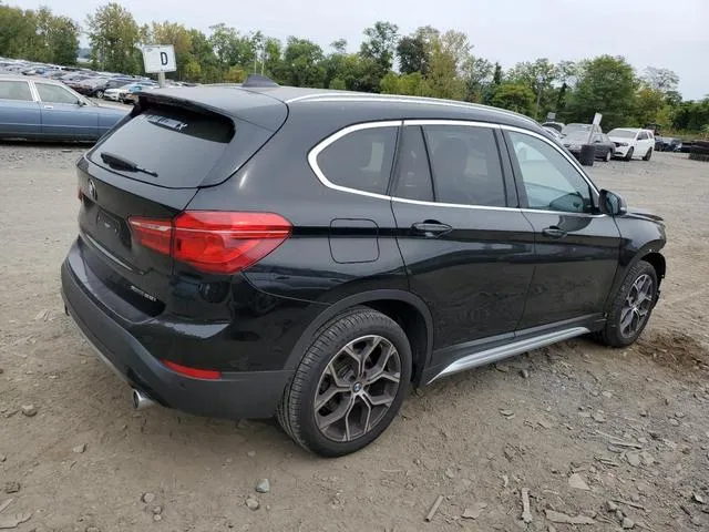 WBXJG9C05N5U60669 2022 2022 BMW X1- Xdrive28I 3