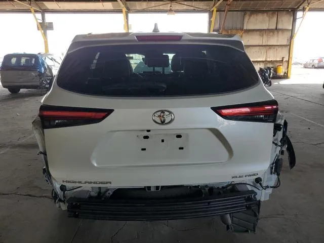 5TDHZRBH6LS517188 2020 2020 Toyota Highlander- Xle 6