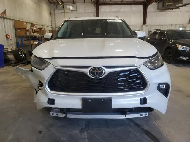 5TDGZRBH5NS208682 2022 2022 Toyota Highlander- Xle 5