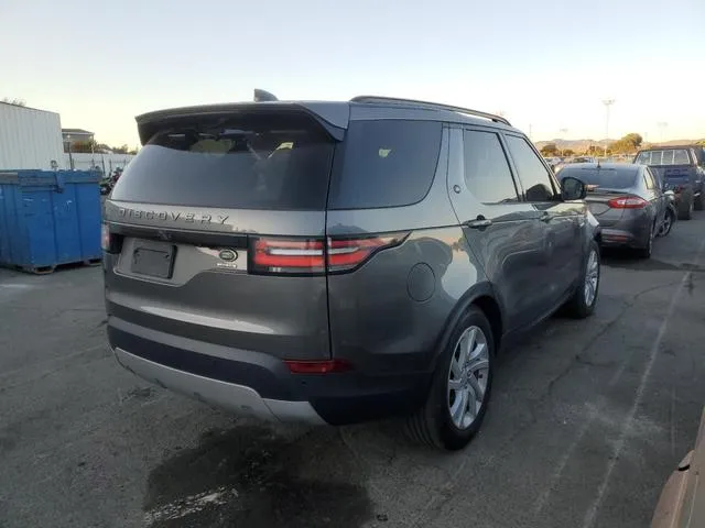 SALRR2RV0JA077611 2018 2018 Land Rover Discovery- Hse 3