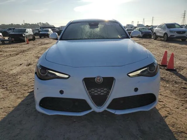 ZARFAMBNXN7654757 2022 2022 Alfa Romeo Giulia- Super 5