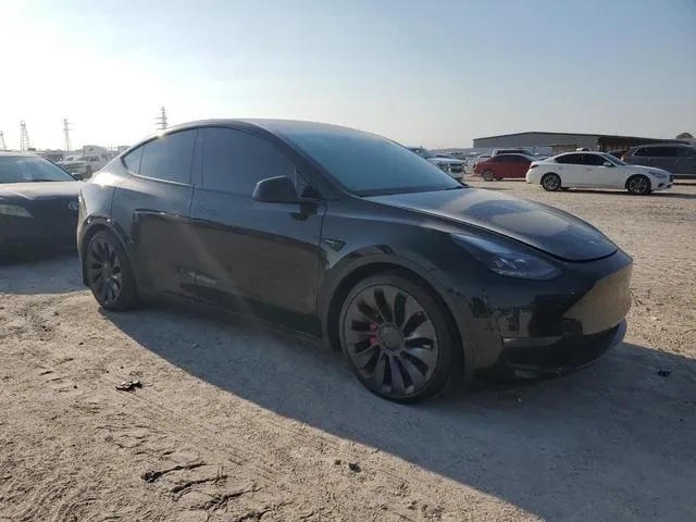 5YJYGDEF0MF239915 2021 2021 Tesla MODEL Y 4