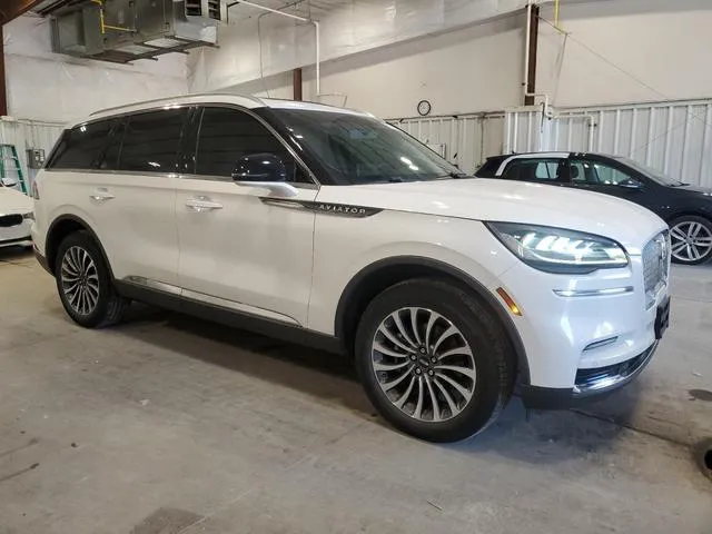 5LM5J6XC5NGL17219 2022 2022 Lincoln Aviator 4