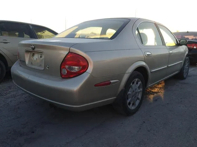 JN1CA31D9YT515721 2000 2000 Nissan Maxima- Gle 3