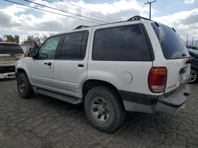 1FMZU73E3YZC31750 2000 2000 Ford Explorer- Xlt 2