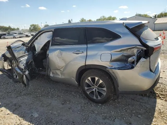 5TDHZRBH3LS510263 2020 2020 Toyota Highlander- Xle 2