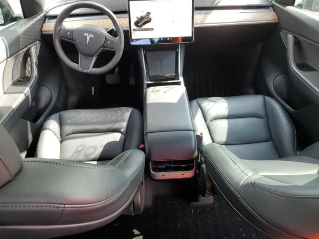 5YJYGDEE9MF080741 2021 2021 Tesla MODEL Y 8