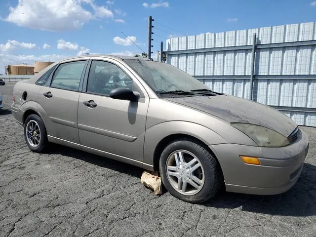 1FAFP34304W114360 2004 2004 Ford Focus- Se Comfort 4