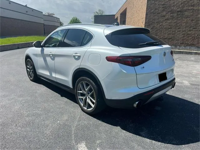 ZASFAKRN0J7C17338 2018 2018 Alfa Romeo Stelvio- Ti Luxury 3