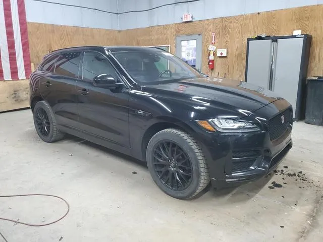 SADCL2FN9JA253613 2018 2018 Jaguar F-Pace- R - Sport 4