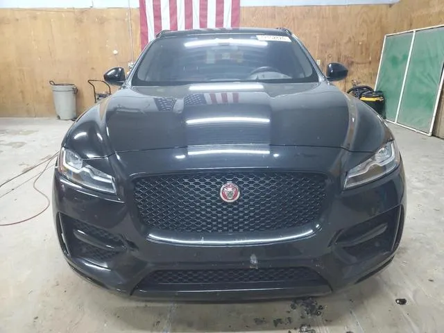 SADCL2FN9JA253613 2018 2018 Jaguar F-Pace- R - Sport 5