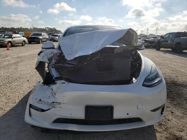 7SAYGDEEXNF437882 2022 2022 Tesla MODEL Y 5