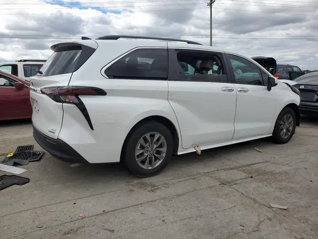 5TDYRKEC2PS145829 2023 2023 Toyota Sienna- Xle 3