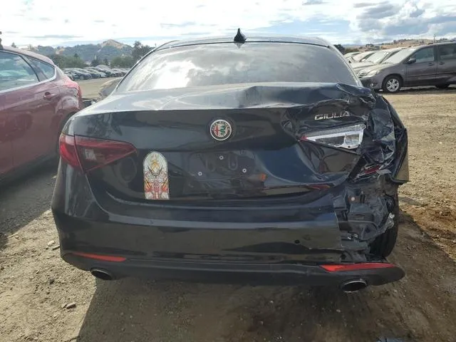 ZARFAEBN7J7564157 2018 2018 Alfa Romeo Giulia 6