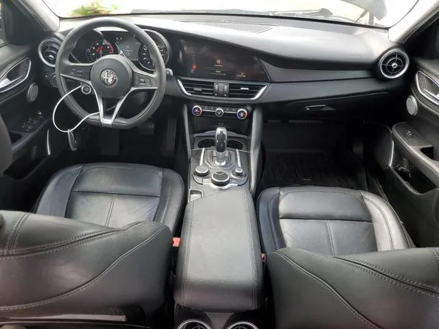 ZARFAEBN7J7564157 2018 2018 Alfa Romeo Giulia 8