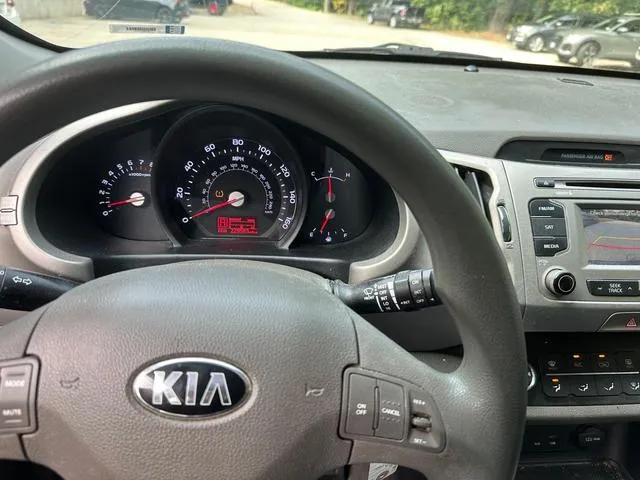 KNDPB3AC2F7693186 2015 2015 KIA Sportage- LX 8