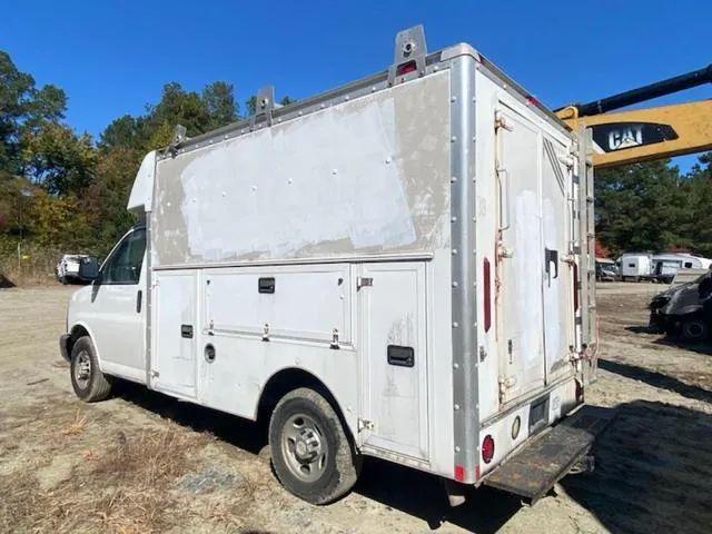 1GBHG31U961220021 2006 2006 Chevrolet Express 2