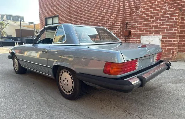 WDBBA48D3JA089819 1988 1988 Mercedes-Benz 560- SL 3